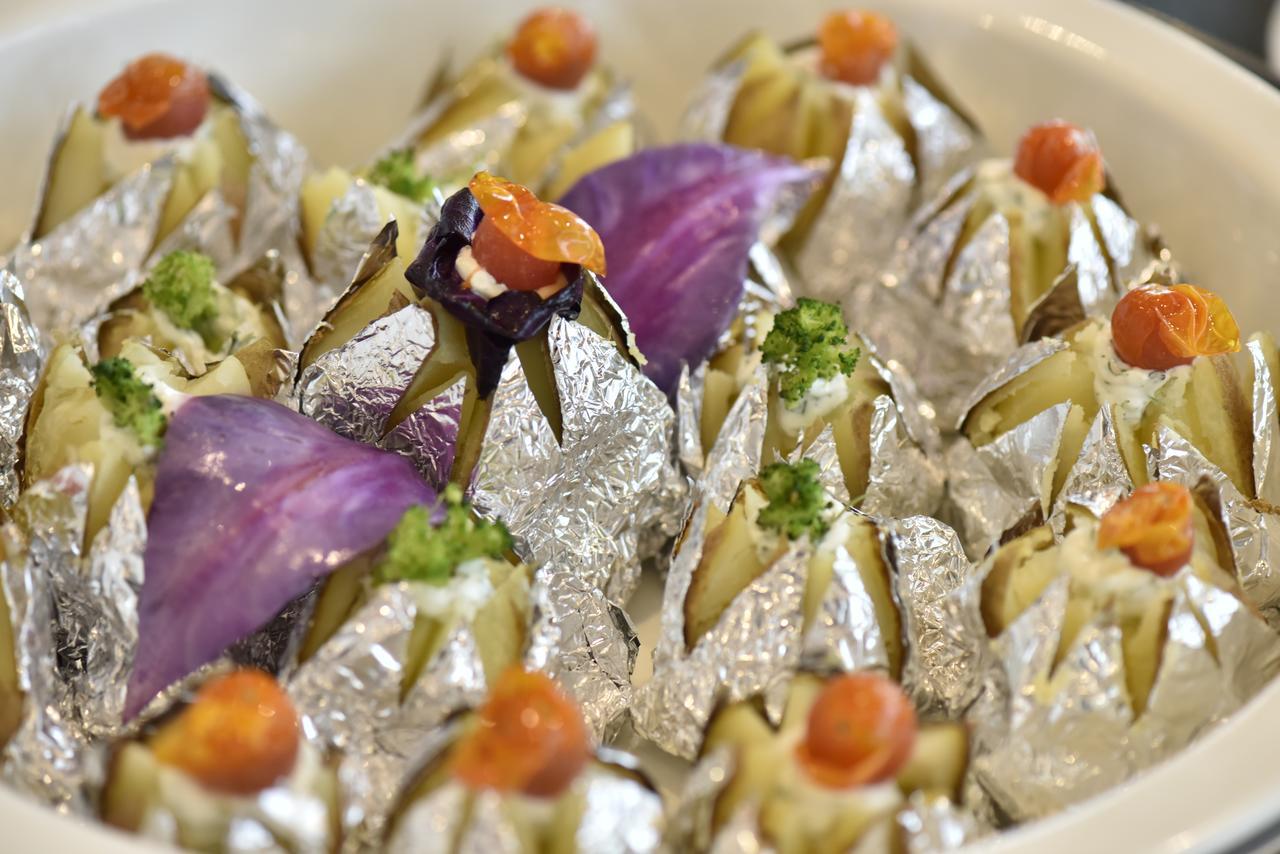 Awaliv International Hotel Ет-Таїф Екстер'єр фото Indian sweets
